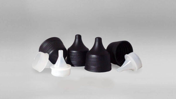 Dripper cap and its dropper